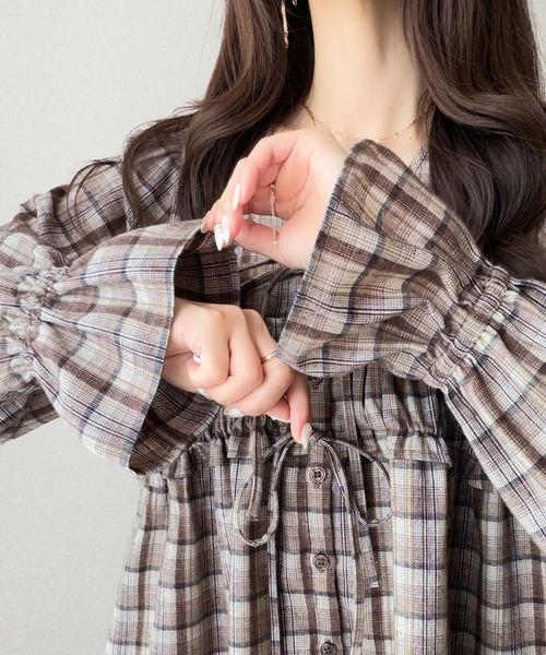 mily bilet(ミウィビレット)の「【mily bilet】甘く揺れて、チェックが映える♪リボン使いキャンディスリーブシャツ(長袖)(シャツ/ブラウス・レディース・ブラック/ベージュ/ブラウン/ネイビー・X-LARGE/LARGE/SMALL/MEDIUM)」の18枚目の写真