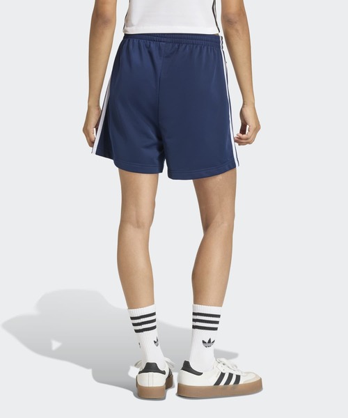 adidas(アディダス)の「ファイヤーバード クラシック ショーツ / ハーフパンツ / アディダスオリジナルス adidas Originals(その他パンツ・レディース・ブルー・X-SMALL/XX-LARGE/X-LARGE/SMALL/MEDIUM/LARGE)」の2枚目の写真