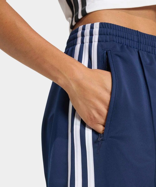 adidas(アディダス)の「ファイヤーバード クラシック ショーツ / ハーフパンツ / アディダスオリジナルス adidas Originals(その他パンツ・レディース・ブルー・X-SMALL/XX-LARGE/X-LARGE/SMALL/MEDIUM/LARGE)」の4枚目の写真