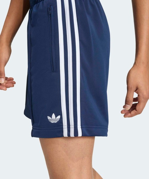 adidas(アディダス)の「ファイヤーバード クラシック ショーツ / ハーフパンツ / アディダスオリジナルス adidas Originals(その他パンツ・レディース・ブルー・X-SMALL/XX-LARGE/X-LARGE/SMALL/MEDIUM/LARGE)」の3枚目の写真