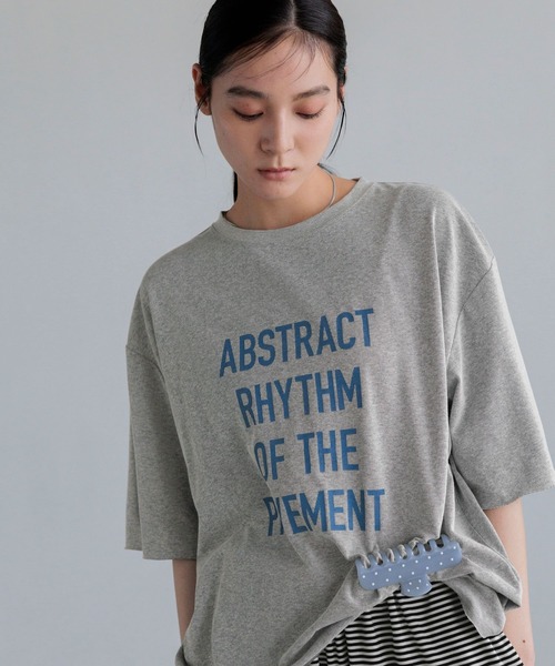 LOWRYS FARM(ローリーズファーム)の「メランジロゴTEE 1048840(Tシャツ/カットソー・レディース・グレー/エンジ/ブラック/オフホワイト・FREE)」の1枚目の写真
