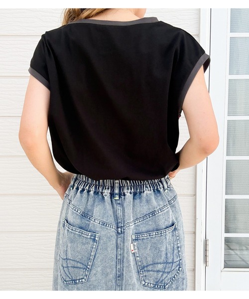 Q(キュー)の「デイリーノースリプルオーバー(Tシャツ/カットソー・レディース・ブラック/レッド・MEDIUM)」の16枚目の写真