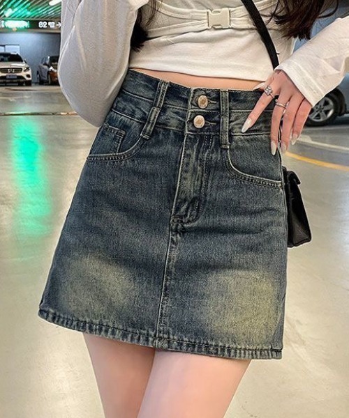 NANEA(ナネア)の「Wボタンデニムミニスカート(デニムスカート・レディース・ブルー・MEDIUM/SMALL/LARGE)」の6枚目の写真