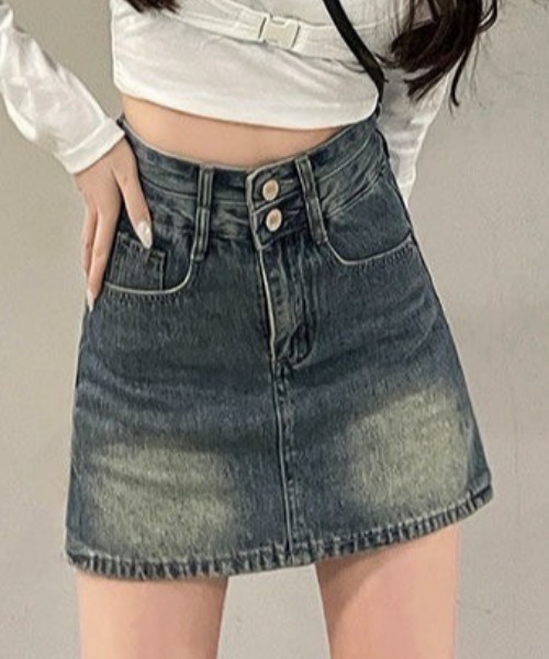NANEA(ナネア)の「Wボタンデニムミニスカート(デニムスカート・レディース・ブルー・MEDIUM/SMALL/LARGE)」の8枚目の写真
