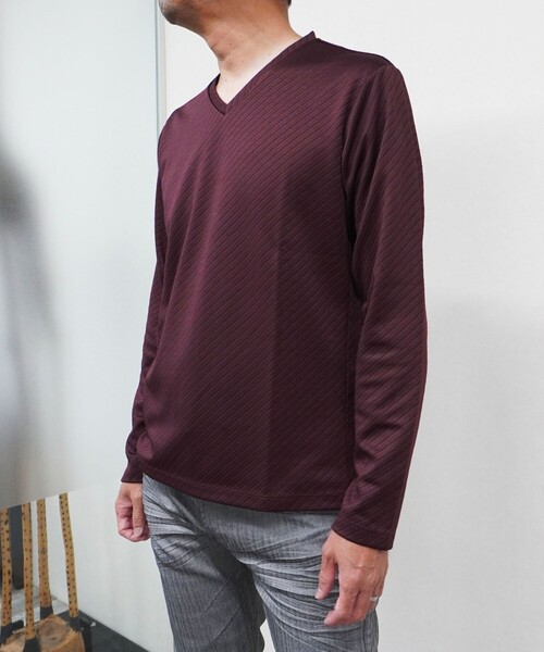 NICOLE selection(ニコルセレクション)の「バイアスダブルジャガードVネックカットソー(Tシャツ/カットソー・メンズ・ブラック/ネイビー/ボルドー/ライトグレー/ホワイト・M/L/XL)」の7枚目の写真