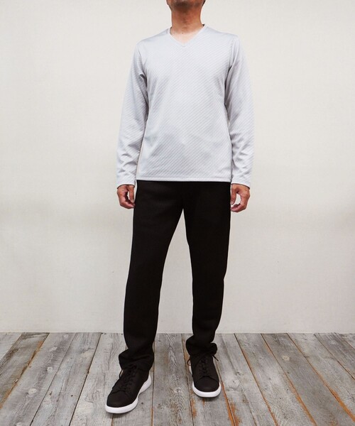 NICOLE selection(ニコルセレクション)の「バイアスダブルジャガードVネックカットソー(Tシャツ/カットソー・メンズ・ブラック/ネイビー/ボルドー/ライトグレー/ホワイト・M/L/XL)」の12枚目の写真