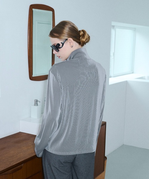 seyto（セイト）の「High neck pleats long sleeve tops / ハイネックプリーツロンT（その他トップス・メンズ・グレー/ブルー・2/3）」の4枚目の写真