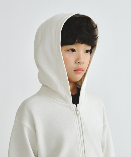 MUSINSA STANDARD KIDS（ムシンサスタンダードキッズ）の「オーバーサイズフードパーカー スウェットジップアップ [クリーム]（パーカー・レディース・その他・160/150/140/120/130）」の3枚目の写真