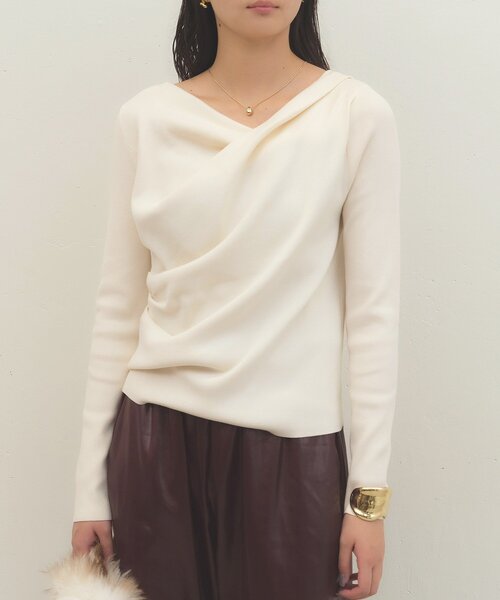 LOUNGEDRESS（ラウンジドレス）の「《着映えトップス》ドレープニット　秋服（ニット/セーター・レディース・ブラック/パープル/グレー/オフホワイト/グリーン・FREE）」の2枚目の写真