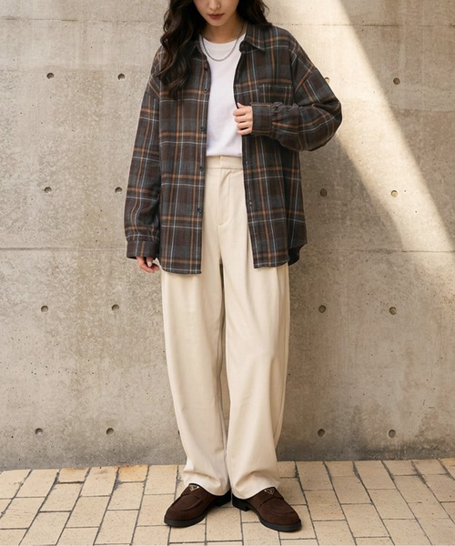 La-gemme(ラジェム)の「オーバーサイズ チェックシャツ/羽織り/抜け感(シャツ/ブラウス・レディース・ブラック/ダークブラウン/ネイビー/ブラウン/ブルー/カーキブラウン・フリー)」の12枚目の写真