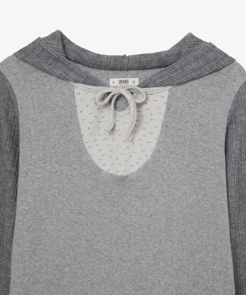 aeae(エーイーエーイー)の「FLOWER BLOCK HOODIE(パーカー・レディース・グレー/アイボリー・FREE)」の10枚目の写真