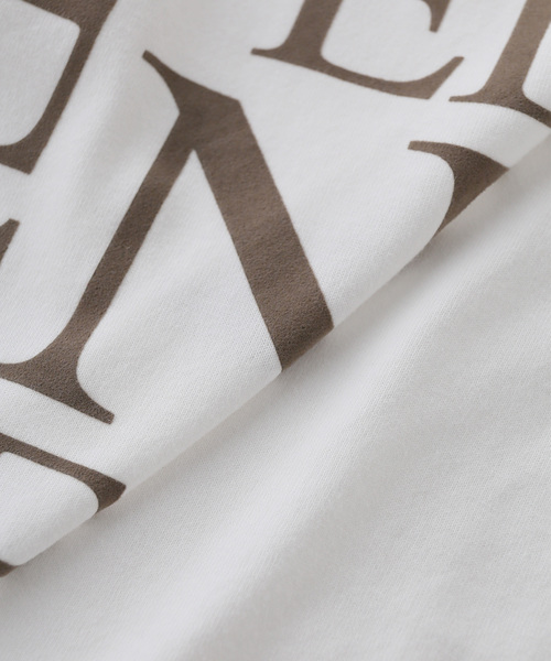 Spick & Span（スピックアンドスパン）の「フロッキープリントロゴTEE（Tシャツ/カットソー・レディース・ボルドー/カーキ・FREE）」の7枚目の写真