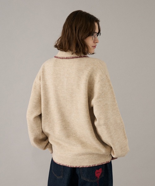 ONCILY(オンシェリー)の「BLANKET STITCH COLLAR KNIT POLO / ブランケットステッチカラーニットポロ(ニット/セーター・メンズ・ブラウン/ベージュ/マスタード/チャコールグレー/ネイビー・LARGE/MEDIUM/SMALL)」の8枚目の写真
