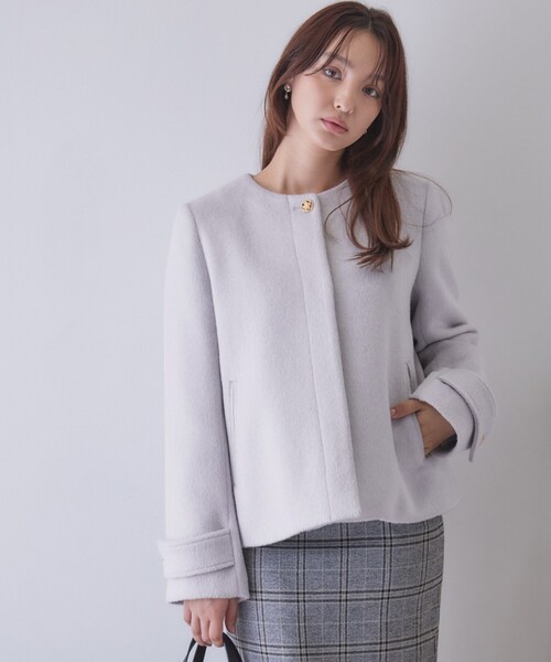 index(インデックス)の「カシミヤ混ノーカラーショートコート(ノーカラーコート・レディース・ベージュ系8/サックスブルー系7/ブラウン系その他/ナチュラル/グレー・38/40)」の5枚目の写真