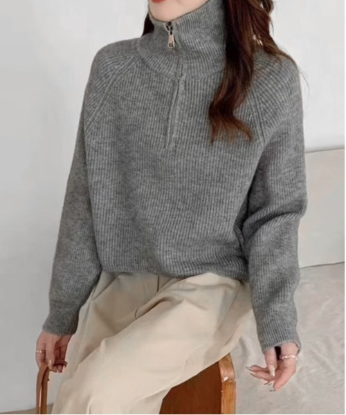 JOHNNY WOLF（ジョニーウルフ）の「SOPHIE ルーズハイネック クロップド ハーフジップ ニット プルオーバー（ニット/セーター・レディース・グレー/ベージュ/ブラウン/ホワイト/ブラック・FREE）」の4枚目の写真