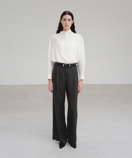 MOHAN(モハン)の「TIF WAIST YOKE WIDE PANTS_2COLORS(スラックス・レディース・チャコール/サンドベージュ・SMALL/MEDIUM/LARGE)」の7枚目の写真
