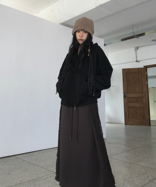 AJOBYAJO（アジョバイアジョ）の「[ZGGU] レースアップマルチドローコードジップアップフーディー [ブラック]（パーカー・レディース・その他・FREE）」の9枚目の写真