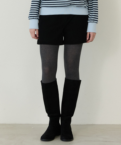 OURHOPE(アワーホープ)の「ストレッチブラッシュドコーデュロイ ショートパンツ - ブラック(その他パンツ・レディース・ブラック・2(M)/1(S)/3(L))」の4枚目の写真