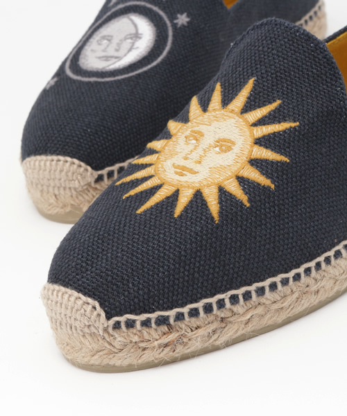 HELIOPOLE（エリオポール）の「【heliopole別注】STUBBS&WOOTTON 刺繍エスパ（スリッポン・レディース・ネイビー・36/37）」の5枚目の写真
