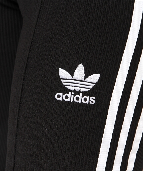 adidas（アディダス）の「オリジナルス パンツ[BLOCK FLARED TRACK PANTS]（その他パンツ・レディース・ブラック・XXX-LARGE/X-SMALL/XX-LARGE/SMALL/LARGE/MEDIUM）」の2枚目の写真