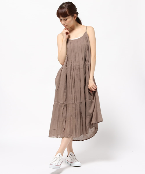 LBC(エルビーシー)の「コットンガーゼキャミワンピース(ワンピース・レディース・ダークグレー/梅/ブラウン・LARGE/MEDIUM)」の12枚目の写真
