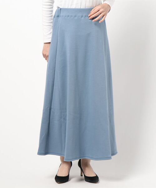 KOBE LETTUCE（コウベレタス）の「[ぬく盛り] あったか裏起毛スウェットボリュームフレアマキシスカート（スカート・レディース・ネイビー/キャメル/ブラック/カーキ/ボルドー/チャコールグレー/ダークオレンジ/ベージュ系その他/ブラウン/パープル/ダークグリーン/パープル系その他/ホワイト系その他/ブルー/パープル系/カーキ系/モカ/ブラウン系・FREE/PM/M）」の12枚目の写真