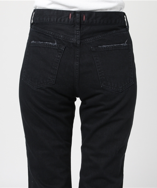 Denime(ドゥニーム)の「ブラッククロップドフレアジーンズ(デニムパンツ・レディース・ブラック・3/2/1)」の6枚目の写真