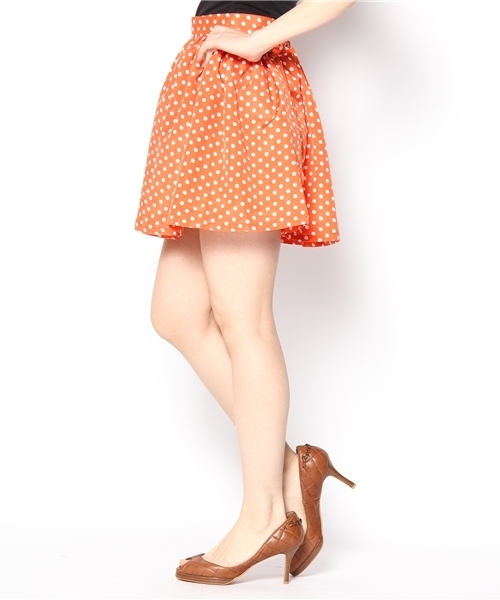 WEGO（ウィゴー）の「サス付きドットフレアスカート（スカート・レディース・ネイビー/マスタード/オレンジ・FREE）」の4枚目の写真
