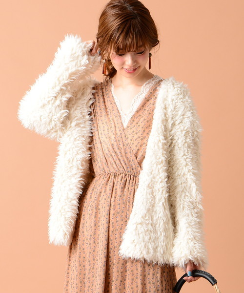 natural couture（ナチュラルクチュール）の「ボアカーディガン（その他アウター・レディース・アイボリー/グレイッシュベージュ/ピンク・FREE）」の5枚目の写真