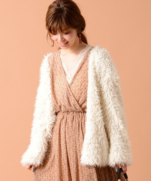 natural couture（ナチュラルクチュール）の「ボアカーディガン（その他アウター・レディース・アイボリー/グレイッシュベージュ/ピンク・FREE）」の6枚目の写真