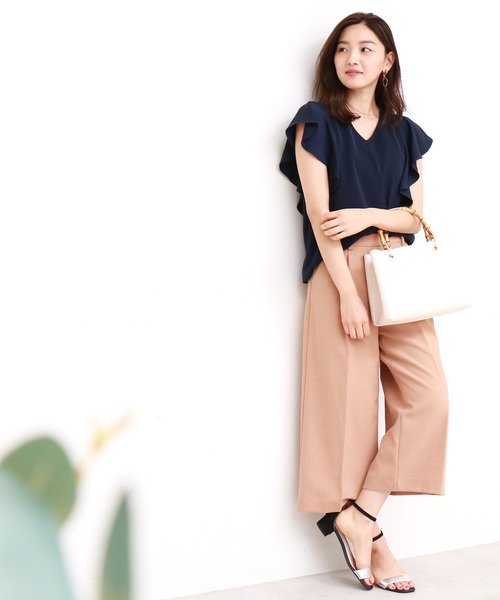 N.(N. Natural Beauty Basic)(エヌエヌナチュラルビューティーベーシック)の「◆フレアスリーブVネックブラウス(シャツ/ブラウス・レディース・ネイビー/ブラウン/グレー・MEDIUM)」の11枚目の写真