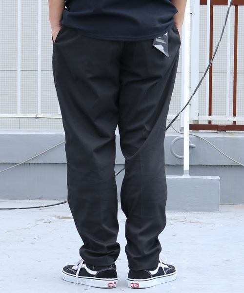 Dickies（ディッキーズ）の「Dickies/ディッキーズ TCツイル ストレッチタック入りテーパードパンツ（チノパンツ・メンズ・ブラック/ベージュ・32inch/30inch/28inch/34inch/36inch）」の20枚目の写真