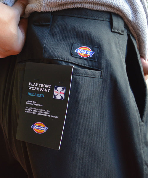 Dickies（ディッキーズ）の「Dickies/ディッキーズ TCツイル ストレッチタック入りテーパードパンツ（チノパンツ・メンズ・ブラック/ベージュ・32inch/30inch/28inch/34inch/36inch）」の17枚目の写真