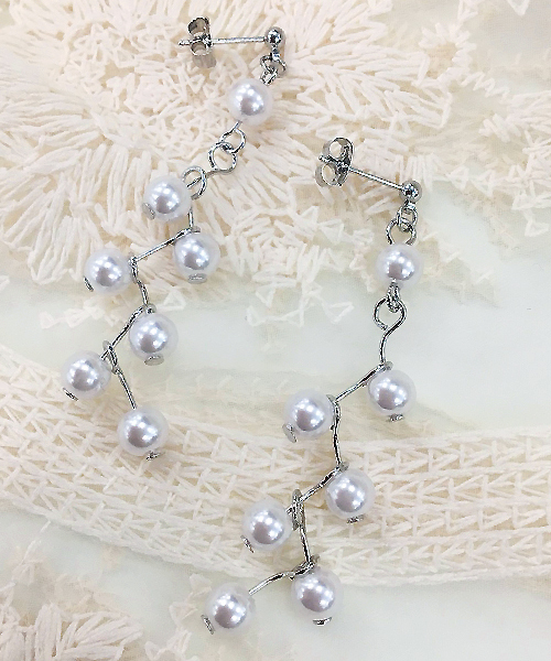 apres jour（アプレジュール）の「【apresjour × ARIAZ】ジグザグパールピアス（ピアス（両耳用）・レディース・ゴールド/シルバー・FREE）」の2枚目の写真