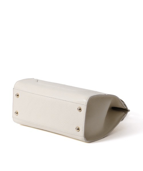 PELLE MORBIDA（ペッレモルビダ）の「VEＬA（ヴェーラ）被せハンドバッグ（ハンドバッグ・レディース・ブラック/オレンジ/アイボリー/グレー系その他/グレー/グレイッシュベージュ・FREE）」の13枚目の写真