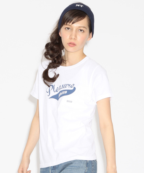 BEAMS BOY（ビームスボーイ）の「BEAMS BOY / カレッジプリント Tシャツ（Tシャツ/カットソー・レディース・ホワイト/チャコールグレー/ネイビー・ONE SIZE）」の2枚目の写真