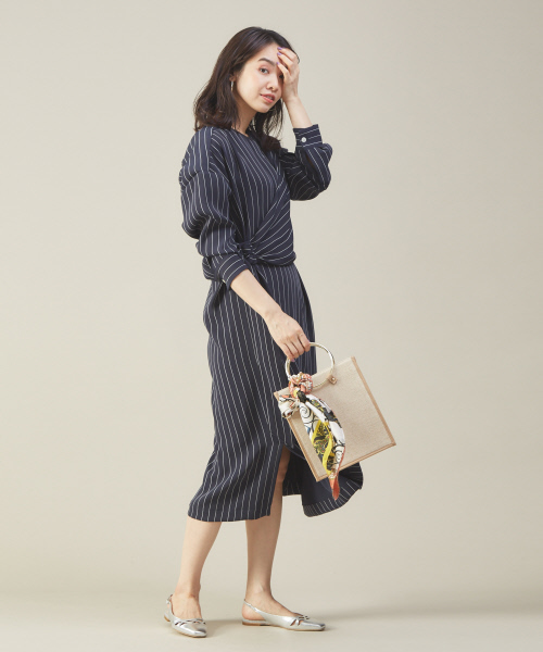 Au BANNISTER(オゥバニスター)の「スクエアスリングバックパンプス(パンプス・レディース・ブラック/キャメル/シルバー・35/36/37/38/39)」の15枚目の写真