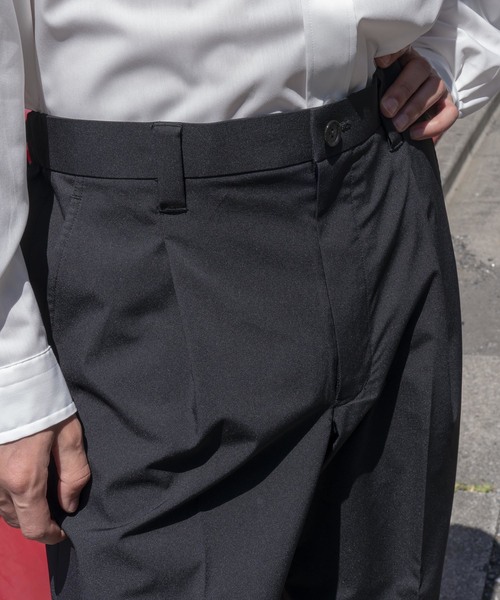 MAISON SPECIAL（メゾンスペシャル）の「"TECH FABRIC" SOLOTEX/ソロテックスアンクルストレッチテーパードパンツ【MAISON SPECIAL/メゾンスペシャル】（スラックス・メンズ・ベージュ/ブラック/カーキ/ネイビー・46/44/48）」の18枚目の写真