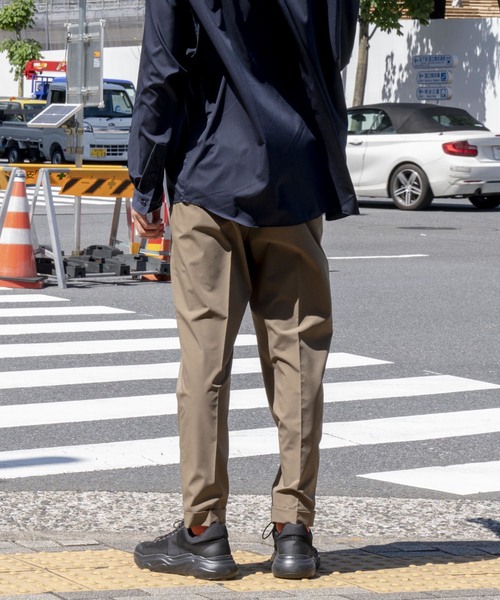 MAISON SPECIAL（メゾンスペシャル）の「"TECH FABRIC" SOLOTEX/ソロテックスアンクルストレッチテーパードパンツ【MAISON SPECIAL/メゾンスペシャル】（スラックス・メンズ・ベージュ/ブラック/カーキ/ネイビー・46/44/48）」の13枚目の写真