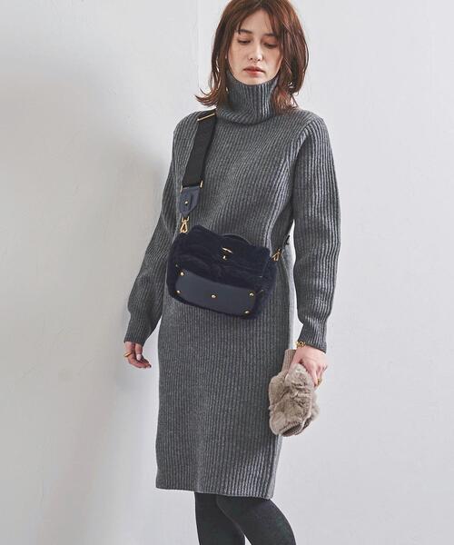 UNITED ARROWS（ユナイテッドアローズ）の「UWSC アゼ タートル ニットワンピース†（ワンピース・レディース・ダークグレー/ベージュ/オフホワイト・FREE）」の4枚目の写真