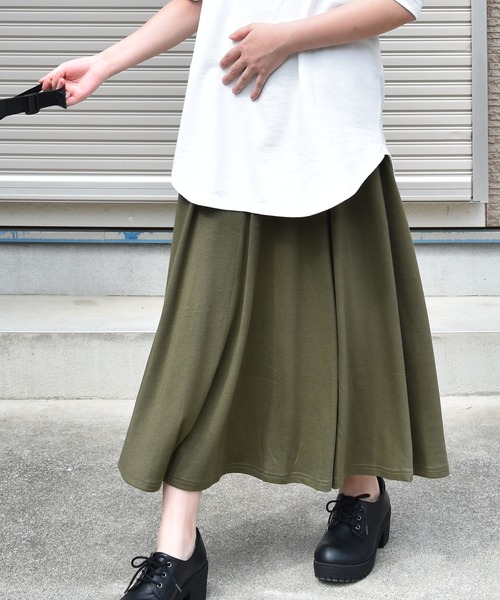 Coo+i（クーイ）の「ミモレ丈フレアスカート（スカート・レディース・チャコールグレー/ブラック/ネイビー/グレー/カーキ/ブルー/グリーン/マスタード/モカ/ワイン・FREE）」の5枚目の写真