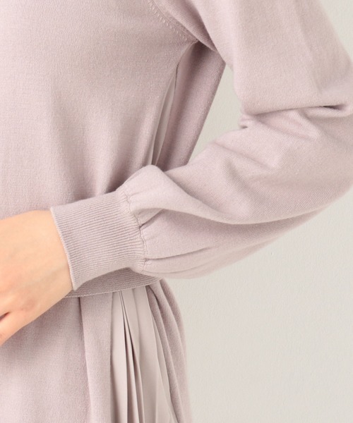 archives(アルシーヴ)の「ベルト付サイドプリーツニットワンピース(ワンピース・レディース・グレー/グリーン系その他/ピンクベージュ・MEDIUM)」の12枚目の写真