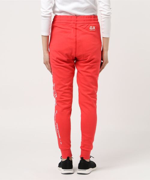 ARMANI EXCHANGE(アルマーニエクスチェンジ)の「【A|Xアルマーニ エクスチェンジ】リサイクルコットン サイドロゴ スウェットジョガーパンツ(スウェットパンツ・レディース・ホワイト/ブラック/コーラル・SMALL/X-SMALL/MEDIUM/LARGE)」の9枚目の写真