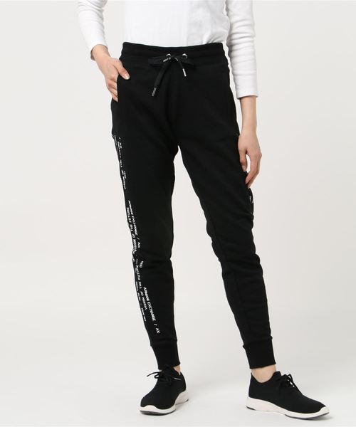 ARMANI EXCHANGE(アルマーニエクスチェンジ)の「【A|Xアルマーニ エクスチェンジ】リサイクルコットン サイドロゴ スウェットジョガーパンツ(スウェットパンツ・レディース・ホワイト/ブラック/コーラル・SMALL/X-SMALL/MEDIUM/LARGE)」の4枚目の写真