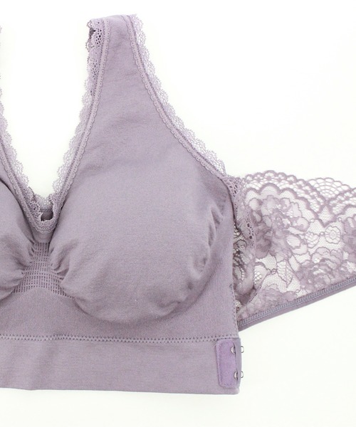 tu-hacci（ツーハッチ）の「【累計販売68万枚突破！脇肉をバストへ誘導】前ホックノンワイヤーナイトブラRelage-リラッジェ-（ナイトブラ・レディース・グレイッシュベージュ/スモークピンク/ワイン/パープル系その他/ピンク系その他/ラベンダー/ブラック/ネイビー/ダークパープル/ベージュ/チャコールグレー/カーキ/マスタード/ブラック系その他/ダークブルー/グレー系その他・SMALL/MEDIUM/LARGE/X-LARGE）」の17枚目の写真