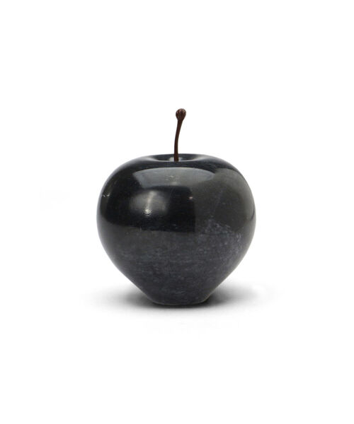 bpr BEAMS（ビーピーアール ビームス ）の「DETAIL INC. / Marble Apple Large（インテリア雑貨・メンズ・レッド/ブラック・ONE SIZE）」の2枚目の写真