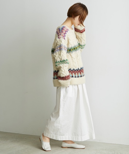 cardo fabrica（カルドファブリカ）の「ケーブル×編み込み柄ハンド