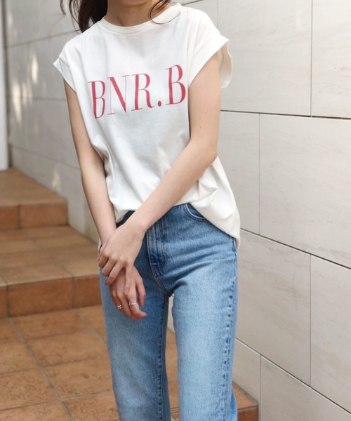 Banner Barrett（バナーバレット）の「【手洗い可】BNRロゴTシャツ（Tシャツ/カットソー・レディース・ホワイト/ブラック/ホワイト×グリーン/ホワイト×ブラウン/ホワイト×レッド/ベージュ・38）」の3枚目の写真