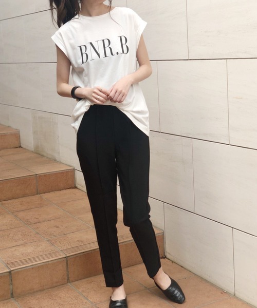 Banner Barrett（バナーバレット）の「【手洗い可】BNRロゴTシャツ（Tシャツ/カットソー・レディース・ホワイト/ブラック/ホワイト×グリーン/ホワイト×ブラウン/ホワイト×レッド/ベージュ・38）」の18枚目の写真