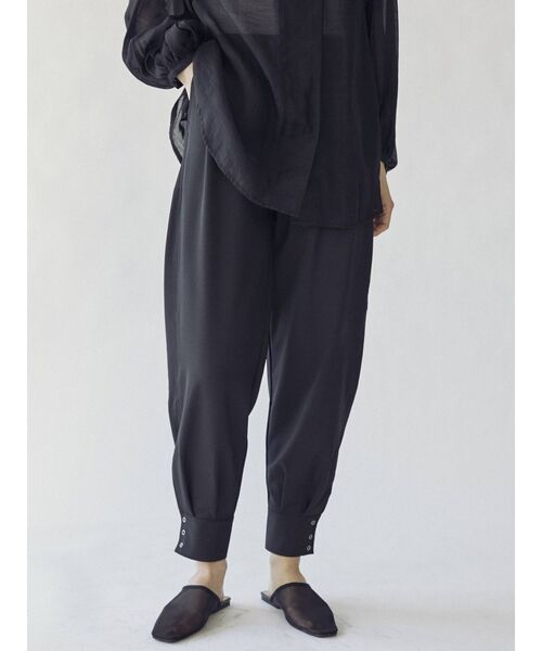 THE DAYZ TOKYO(ザデイズトーキョー)の「【THE DAYZ TOKYO】カフスパンツ(その他パンツ・レディース・ブラック/ブラウン・SMALL/MEDIUM)」の2枚目の写真